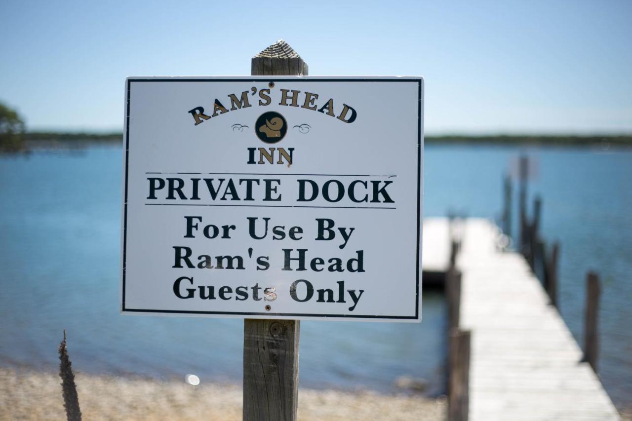 Rams Head Inn Шелтер-Айленд Экстерьер фото